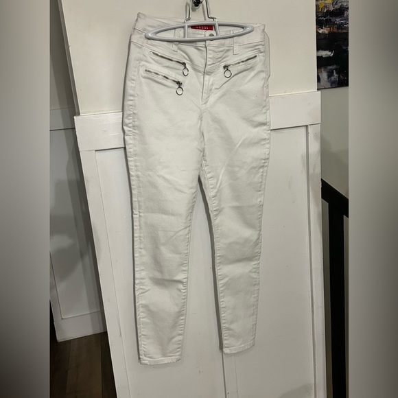 GUESS Jeans - Picture 2 of 4